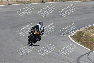 media/Apr-20-2025-AHRMA (Sun) [[393a79c373]]/Race/Group 5/Turn 4b/